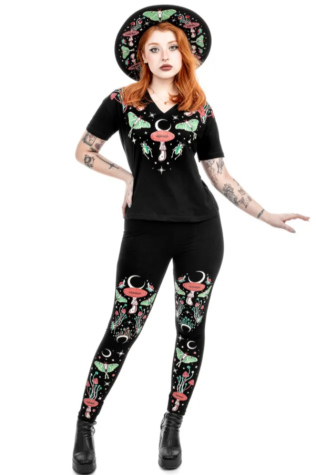 Restyle AUTUMNAL EQUINOX T-SHIRT with a choker