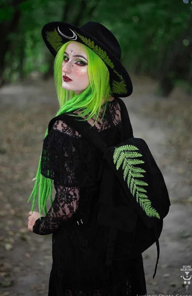 Restyle FERN BACKPACK Vegan suede, forest witch sack